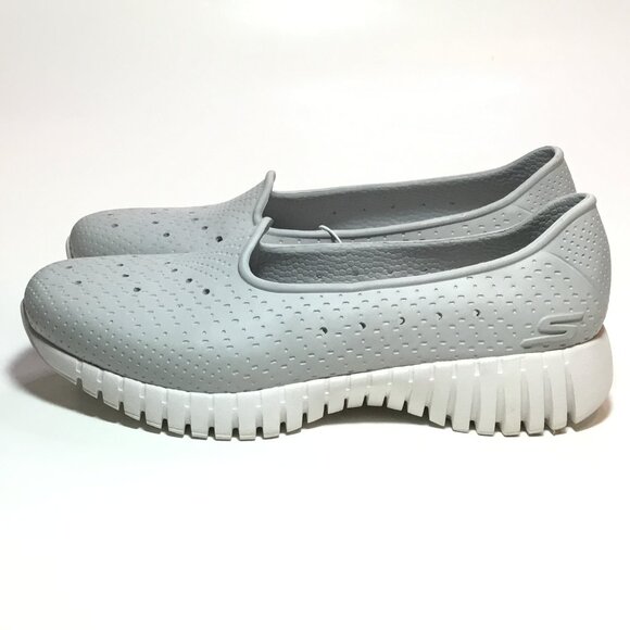Skechers Womens Foamies Slip On Shoes Grey Size 7 Lightweight Casual Washable - Picture 1 of 8
